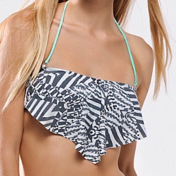 Malibu Other - Malibu Zebra Flounce Bikini Top Sz M